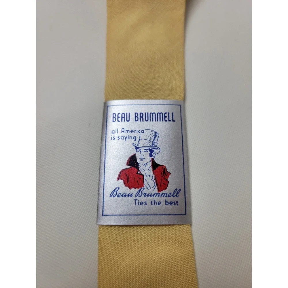 Vintage Beau Brummell Yellow Acetate Tie Embroidered Knight Square End 2.5 inch